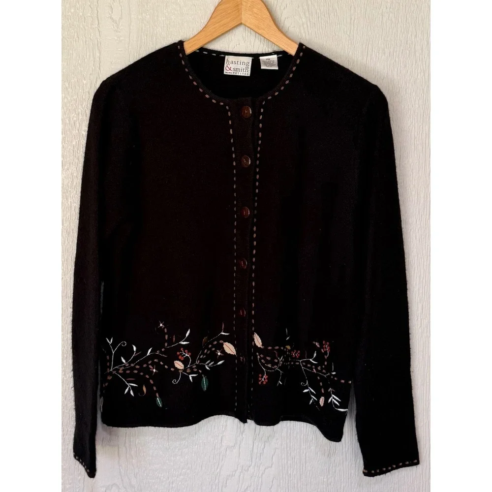 Hasting & Smith Y2K Black Floral Embroidered Cardigan Sweater Grandma chic PM